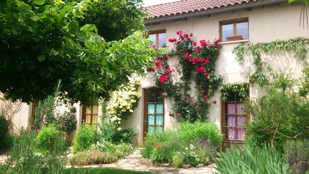 Paysannerie Des Versanes - Chambres Et Gite Tour-de-Faure Exterior foto